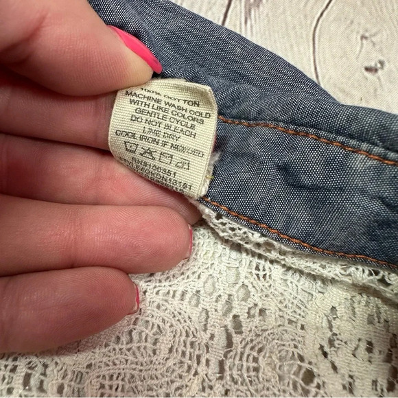 gimmicks by BKE boho western top sz small lace hem southwestern tapestry - Picture 10 of 12